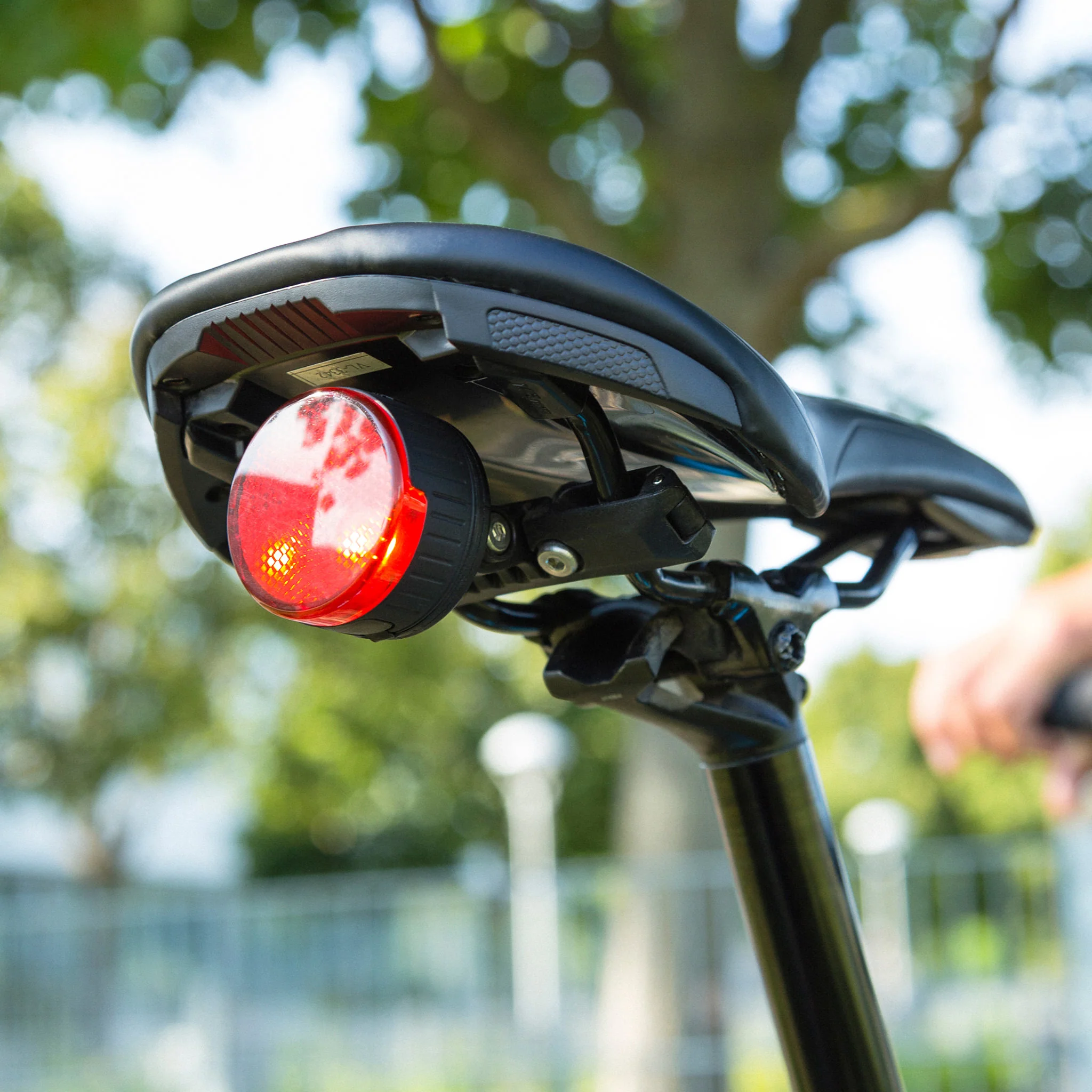 All-Round LED Safety Light Red - Image 5